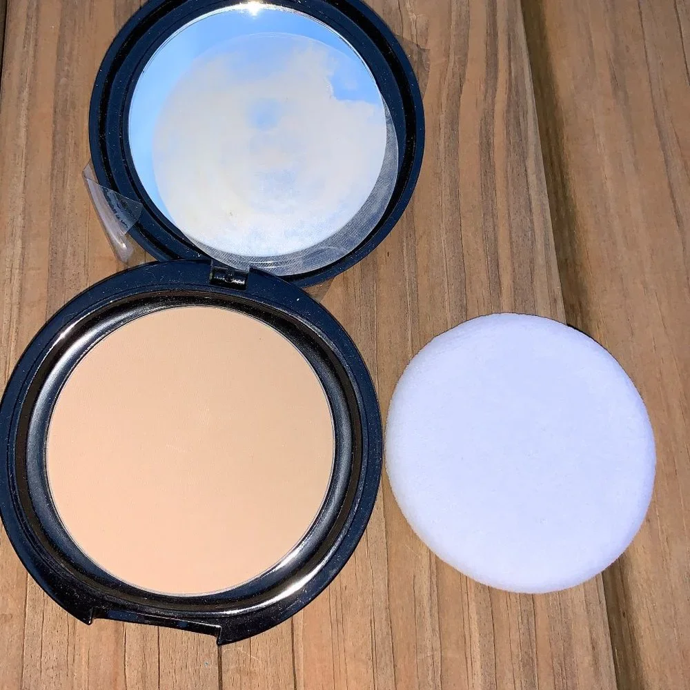 OSP Cosmetics Oil Free Pressed Powder in Matte Sand
